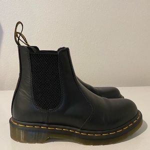 Dr. Martens. 2976 Smooth Black Chelsea Boots.  Size 7.